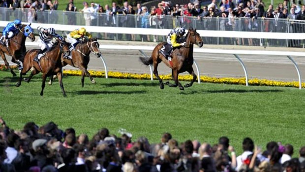 Precedence takes out the Moonee Valley Cup from Above Average.