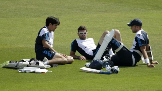 Alastair Cook has a chat with James Anderson and Stuart Broad during a nets session in Southampton on Saturday.
