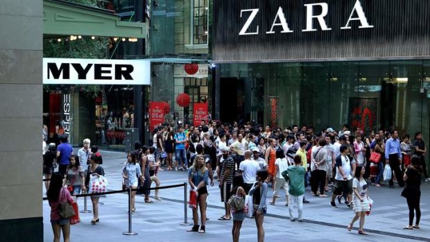 Popular ... crowds queue to enter the Zara store in Sydney.