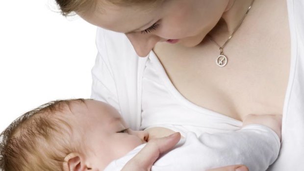 A new study has found a link between a significantly less risk of ovarian cancer and two years of cumulative breastfeeding.