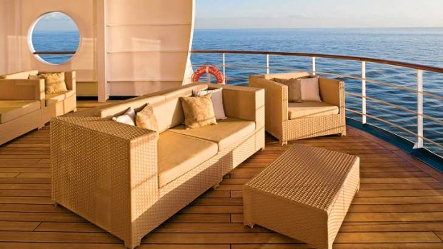 The outside aft deck of the  Seven Seas Voyager.