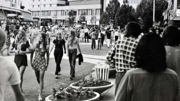 Garema place in 1971.  Canberrans using the area at lunch time.