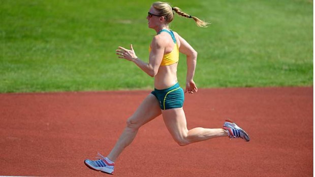 "I think she is going to be the girl to beat, she doesn't make a lot of mistakes, she is an outstanding hurdler" ... Edwin Moses, of Sally Pearson.