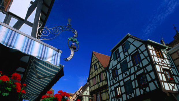 Wine trail ... buildings in Riquewihr.