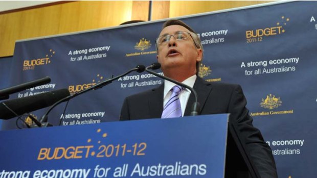 "We need to strike the right balance between fiscal dicipline and continuing to support job creation and growth" ... Treasurer, Wayne Swan.