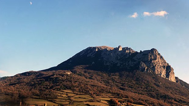 The village of Bugarach, at the foot of the peak.