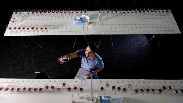 Every glass is half-full for Simon Killeen from Rutherglen as he learns to become a wine judge at the age of 28. 