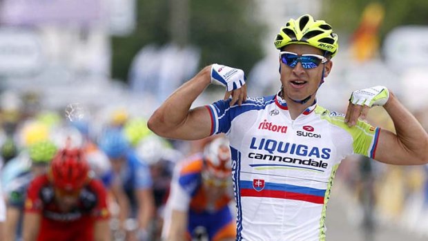 Peter Sagan announces himself as a green jersey contender with a stunning victory in stage one.