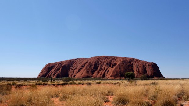 10.6 kilometre walking trail loops around the base of Uluru.