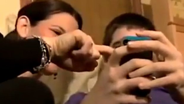 Thumb Zillion Com - I will always know the password': mother gives son an iPhone for Christmas  along with 18-point contract