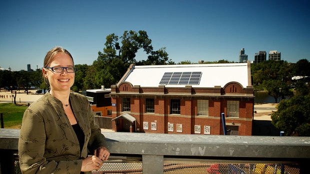 Melbourne University senior lecturer Dominique Hes says white roofs are a low-cost solution to making buildings more sustainable.