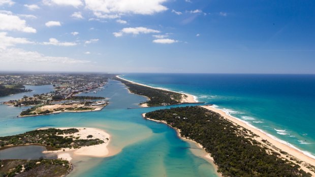 Swim, surf and paddle at Lakes Entrance.