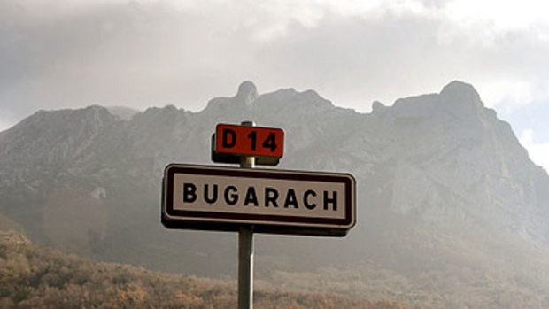 The peak of the problem ... the "alien garage" at Bugarach.