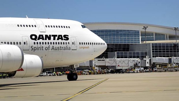 Qantas flights from Sydney to Dallas Fort Worth will become the longest air route in the world after Singapore Airlines announced plan to scrap its Singapore-New York non-stop flights.