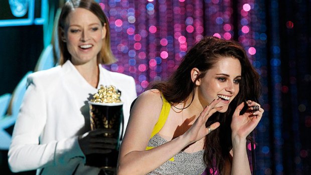 Kristen Stewart accepts the award for movie of the year for <i>The Twilight Saga: Breaking Dawn Part 1</i>.