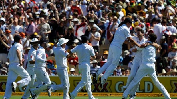 Captain knocked ... England celebrate the prized wicket of Australian skipper Ricky Ponting in an astonishing 10-minute opening to the second Test when three wickets fell.
