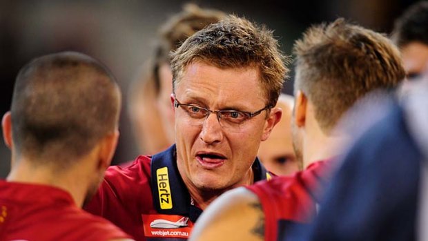 Melbourne coach Mark Neeld has the backing of the club's chiefs.