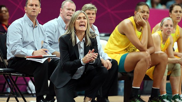 Carrie Graf will today confirm she is re-signing with the Canberra Capitals.