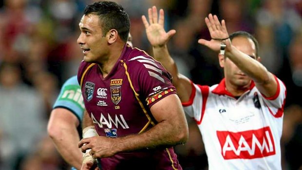Justin Hodges of the Maroons is sent to the sin bin.