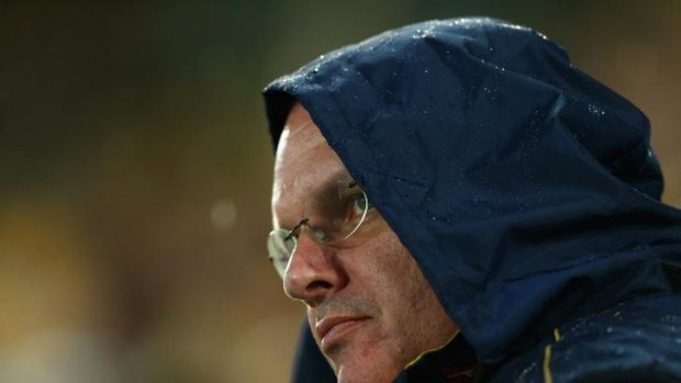 No second prize: Wallabies coach Ewen McKenzie is not getting excited about his side potentially snatching the world No.2 ranking.