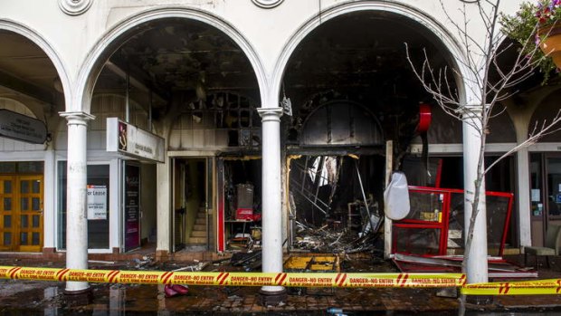 In the wake of Monday's intense fire in the Sydney Building, noted Canberra architect Roger Pegrum has said that restoring the buildings facade should be a priority.