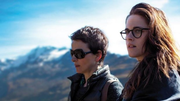 Role reversal: Juliette Binoche and Kristen Stewart in <i>Clouds of Sils Maria</i>. 