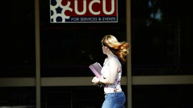 Canberra's university students are less likely to abandon studies in their first year than most Australian university students.
