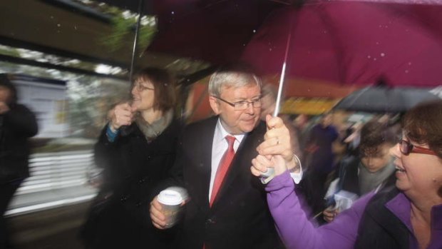 Kevin Rudd on the election trail in the town of Springwood in the lower Blue Mountains with Labor candidate for Macquarie, Susan Templeman.