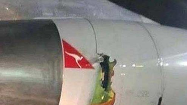 The damage to the engine of the Qantas 747.