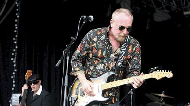 Former Saints guitarist Ed Kuepper will perform at the Brisbane Festival.