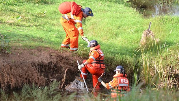 Volunteers search for missing teenager Kyle Coleman.