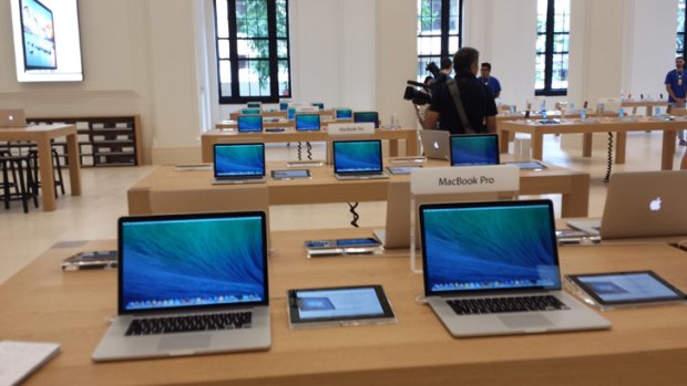 Inside the new Apple store in Brisbane.