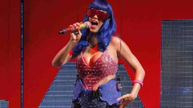 Katy Perry performs California Gurls at the MTV Movie Awards.