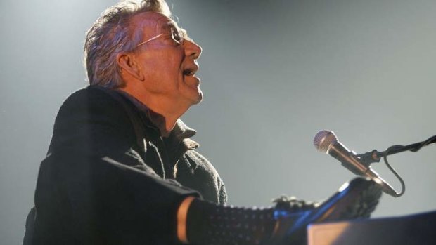 Ray Manzarek performing during The Doors' 40th anniversary tour of Europe in 2007.