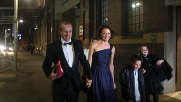 A night to remember ... Craig Marran and wife Antonia Kidman  arrive with Antonia’s children at Ottoman Cuisine, Dawes Point.