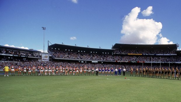 The pre-bounce scene of the first ever derby in 1995.