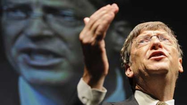 Bill Gates regains his title as the richest man in the world, with $US40 billion.