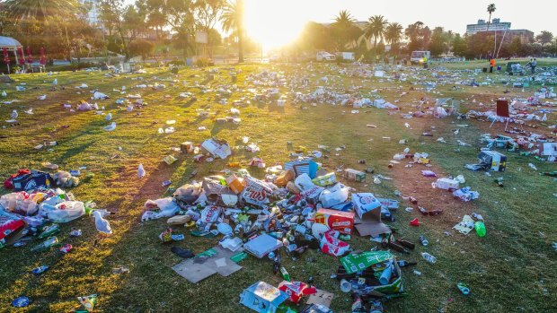 The clean-up at St Kilda beach is expected to cost a lot in both time and money.
