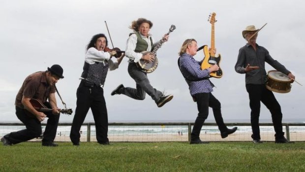 Round Mountain Girls are to play the National Folk Festival.