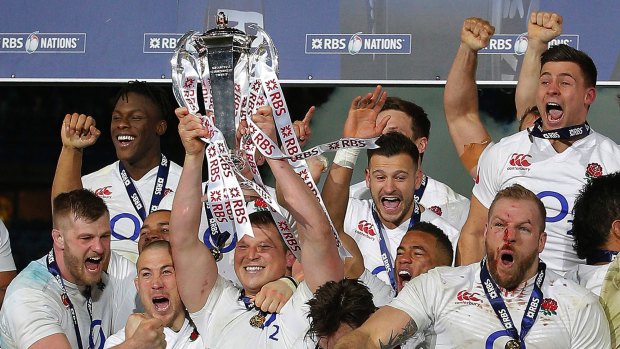 English rugby has hired a vision coach to work with its players.