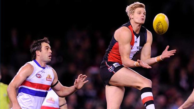 St.Kilda's Nick Riewoldt booted three goals in the opening term.