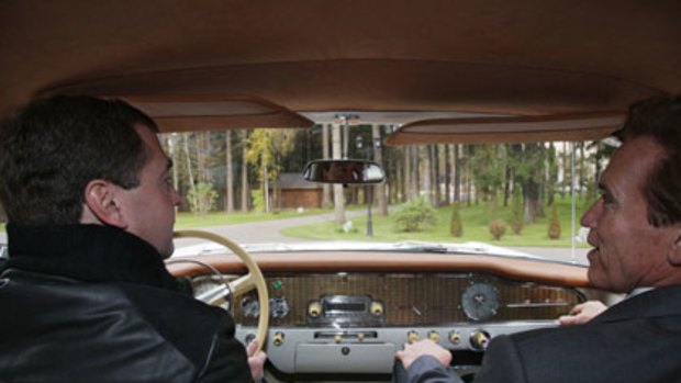 ’’Extraordinary potential’’ ... Dmitry Medvedev and Arnold Schwarzenegger in Gorki.
