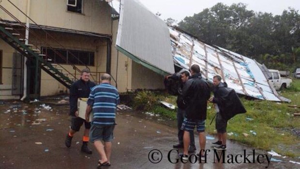 Hotel and museum, housing Captain Cook pieces, looses roof in Cooktown.