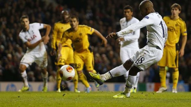 Tottenham Hotspur's Jermain Defoe scores from the penalty spot.