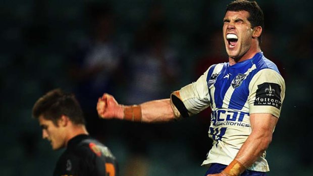He can celebrate on the field, too ... Bulldog Michael Ennis.