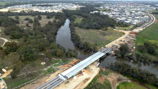 Australind and Eaton will be linked by the new bridge.