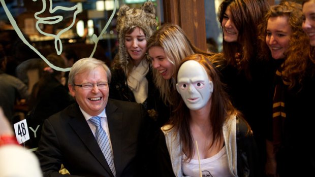 Former PM Kevin Rudd visits a cafe in the Max Brenner chain to object to call to boycott Jewish businesses. Picture: Jason South