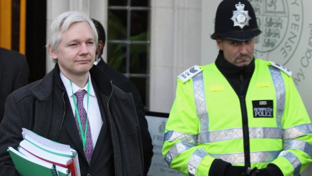 Voters appear keen to back Julian Assange in his bid for a Senate seat, despite the WikiLeaks founder's legal woes in Europe.