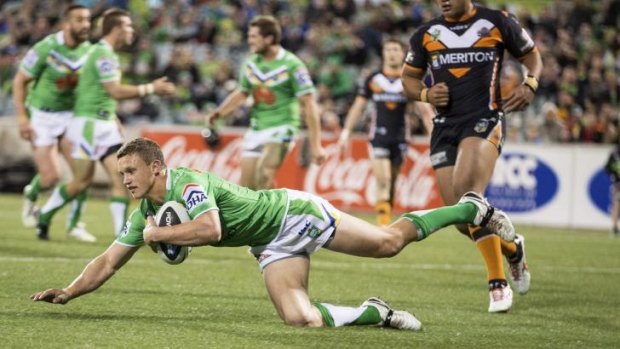 Jack Wighton scores the second try for the Raiders.