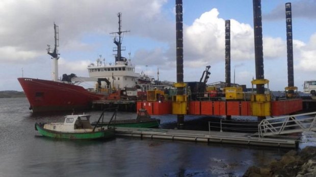 Oil companies are funding the construction of a temporary dock to accommodate exploration of oil and gas in the Falklands' waters.